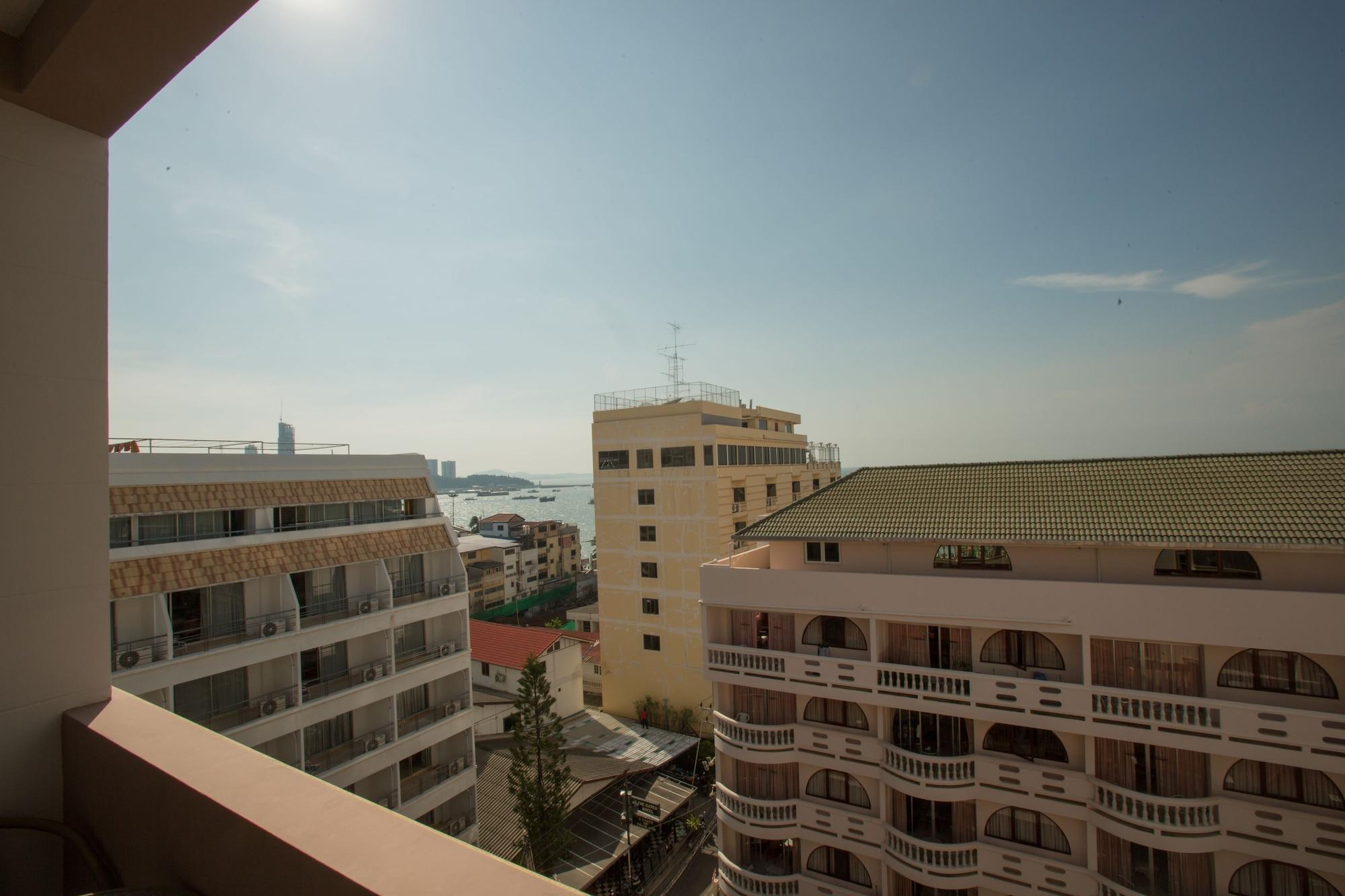 Inn House- Sha Extra Plus Pattaya Bagian luar foto