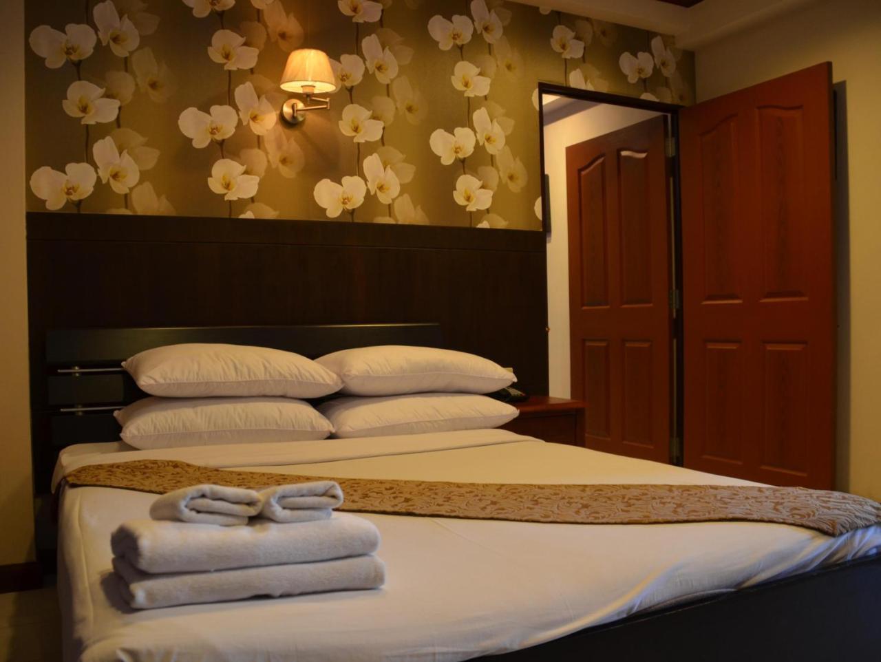 Inn House- Sha Extra Plus Pattaya Bagian luar foto